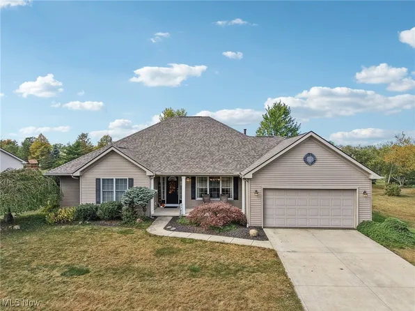 37826 Briar Lakes Dr, Avon, OH 44011