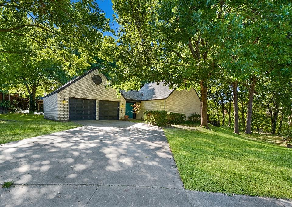 1st image of 3709 Oakridge Cir