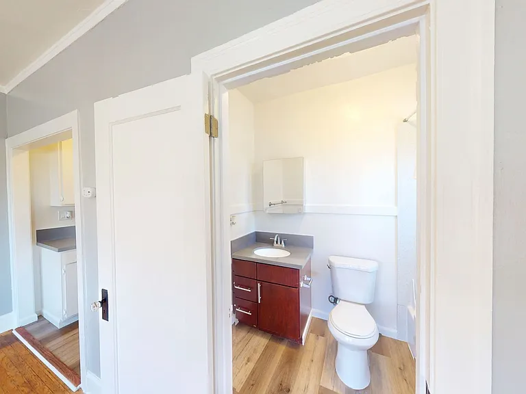 535 41st Street — Photo 7