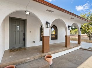 360 Rockett Ln, Red Oak, TX 75154