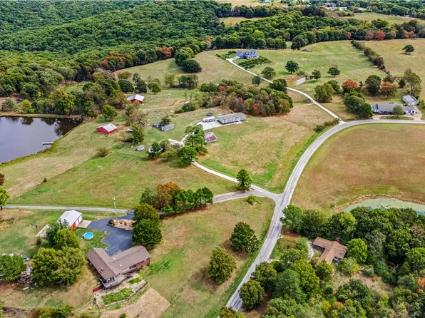 13624 & 13640 Mineral Springs Rd, West Fork, AR 72774