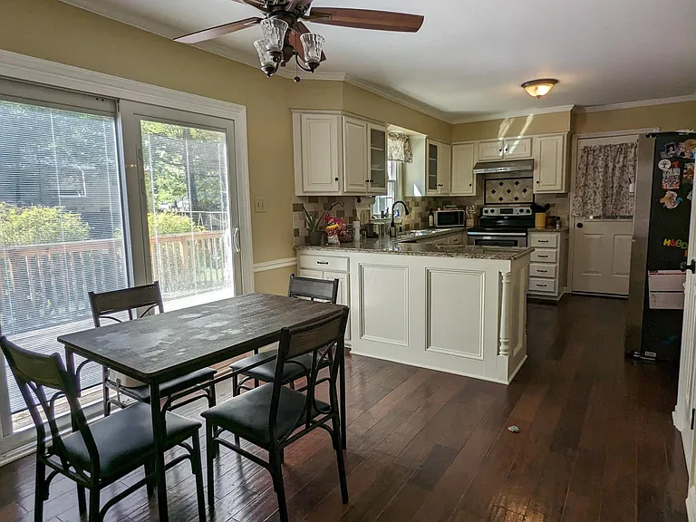 98 New Castle Rd — Photo 8