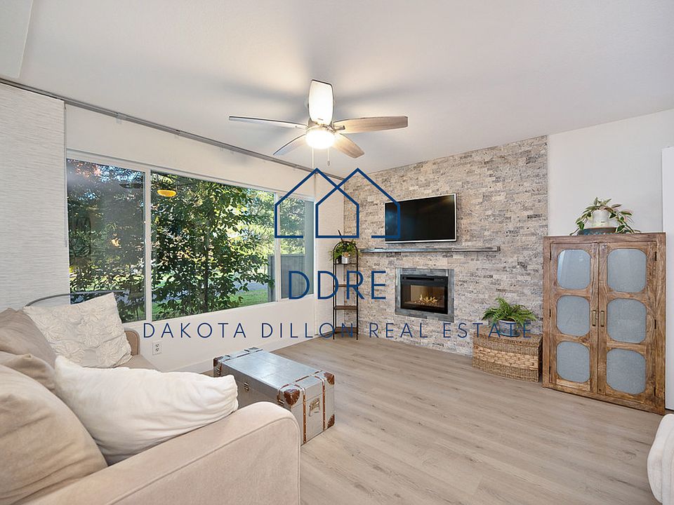 1st image of 3257 Amethyst Ln
