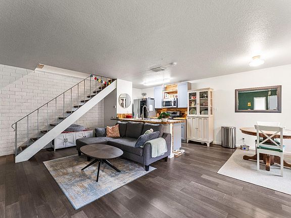4th image of 5079 Rhode Island Drive #2