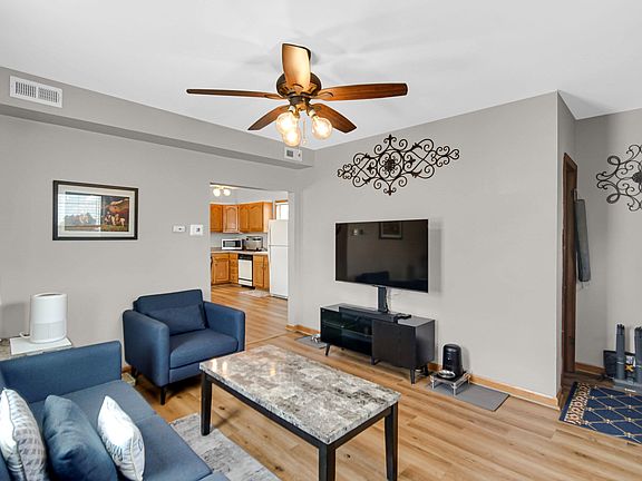 4th image of 6516 Lyman Ave