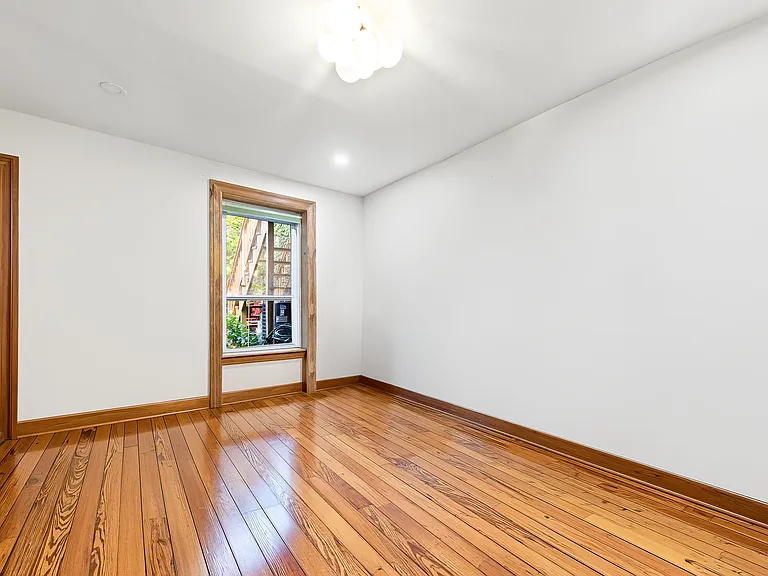 372 Bainbridge St #GARDEN — Photo 7