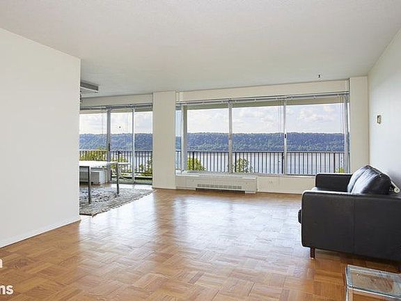 5th image of 4455 Douglas Ave APT 10J