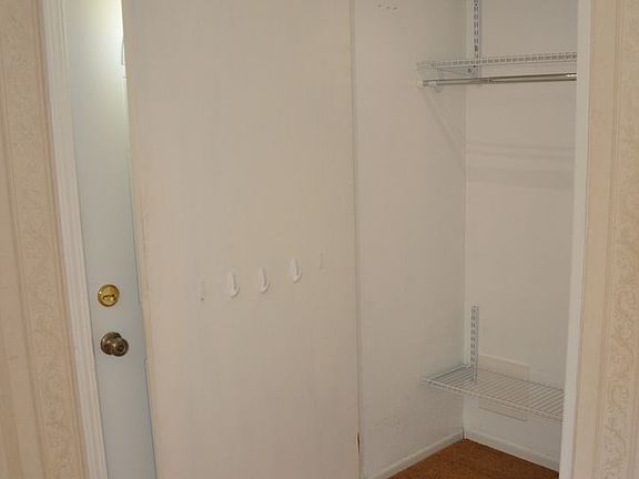 5th image of 15604 SE 11th St