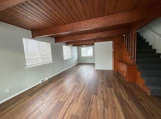 1362 Northfield Dr NE, Grand Rapids, MI 49505