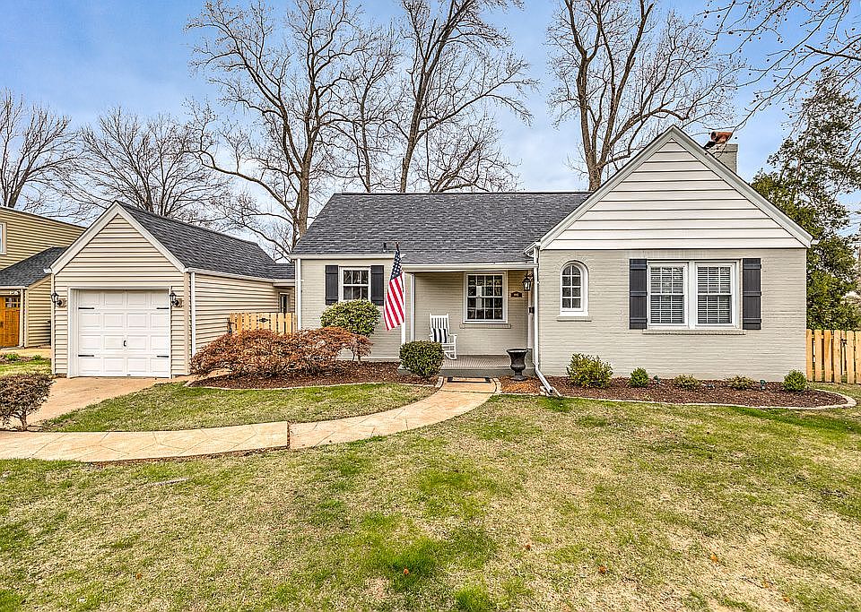 1st image of 895 Glen Elm Dr