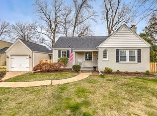 895 Glen Elm Dr, Saint Louis, MO 63122