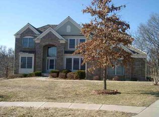 14702 Mohawk Cir, Overland Park, KS 66224