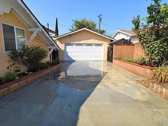 3rd image of 14917 Sparrow Dr