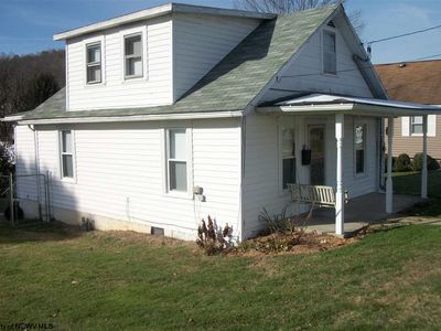 8057 Maple Ave, Stonewood, WV, 26301