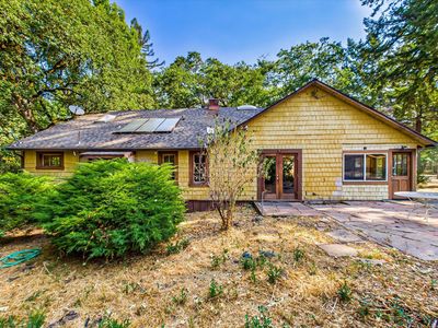 46 Cedar Ln, Redway, CA, 95560