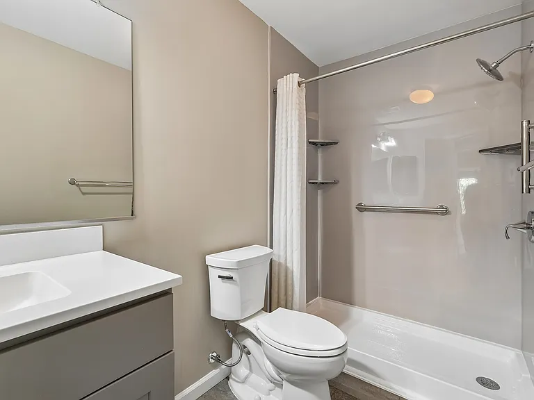 532 Kalmia Sq NE — Photo 21