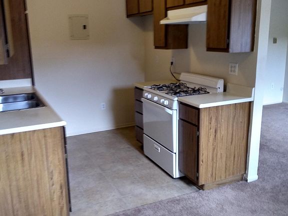 2nd image of 6129 Cahuenga Blvd APT 211