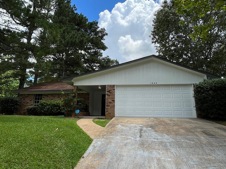 Street view - Front of house