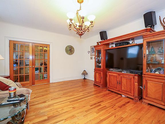 5th image of 18 Ormond Pl