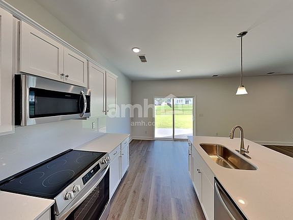 4th image of 4789 McDade Ln