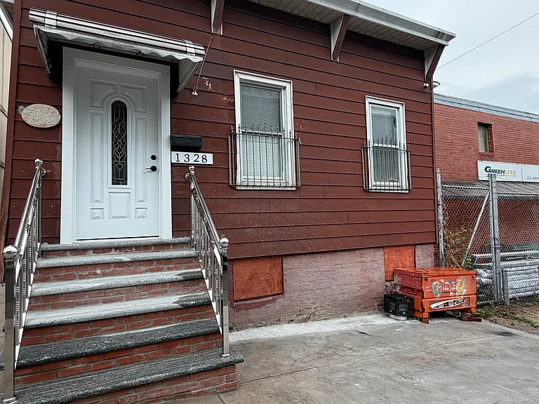 13-28 131st St #2 — Photo 9