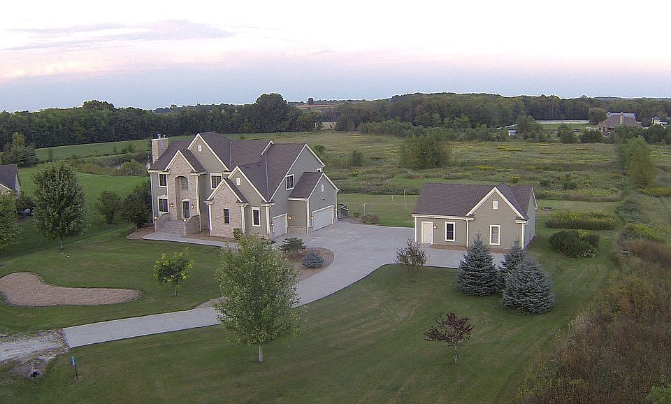 2nd image of 7860 Noah Ln