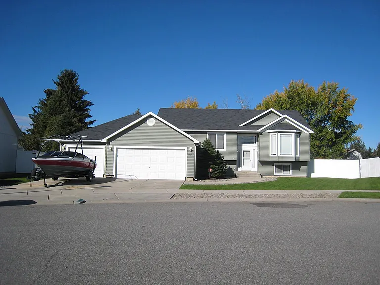1010 S Newer Rd — Photo 2