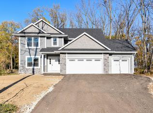 S85W17718 Woods Rd, Muskego, WI 53150