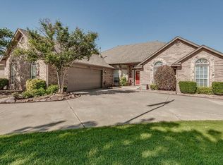 2025 Chestnut Cir NW, Piedmont, OK 73078