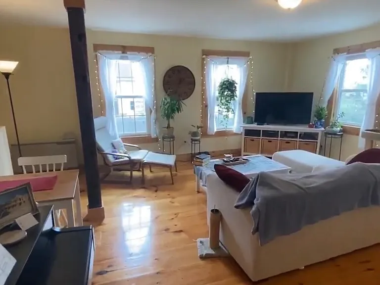 107 Middle St #2 — Photo 5