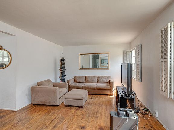 4th image of 1521 Glen Ave