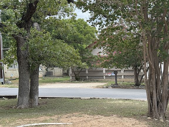 4th image of 154-2 Woodcreek Dr