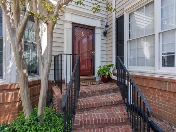 98 Mount Vernon Cir, Sandy Springs, GA 30338