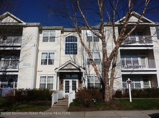 558 Saint Andrews Pl, Englishtown, NJ 07726