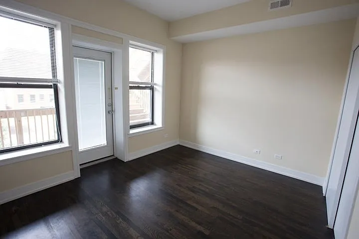 5118 S. Greenwood — Photo 18