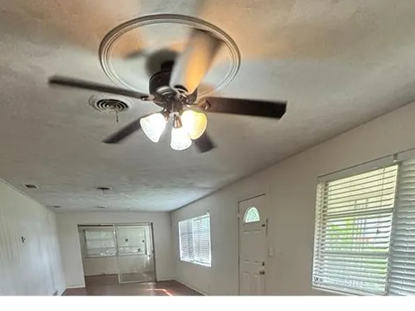 357 Dubs Dr, Holly Hill, FL 32117