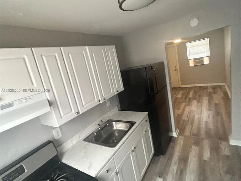 161 NW 15th St #3 — Photo 1