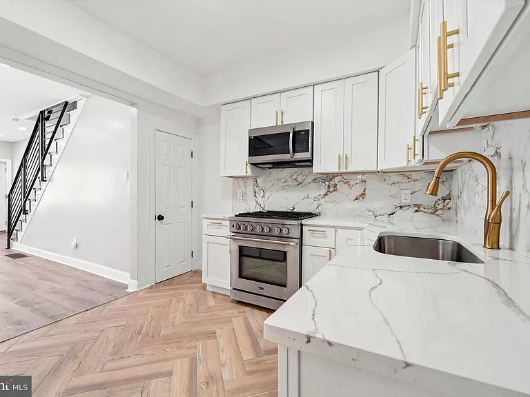 3027 Agate St — Photo 8