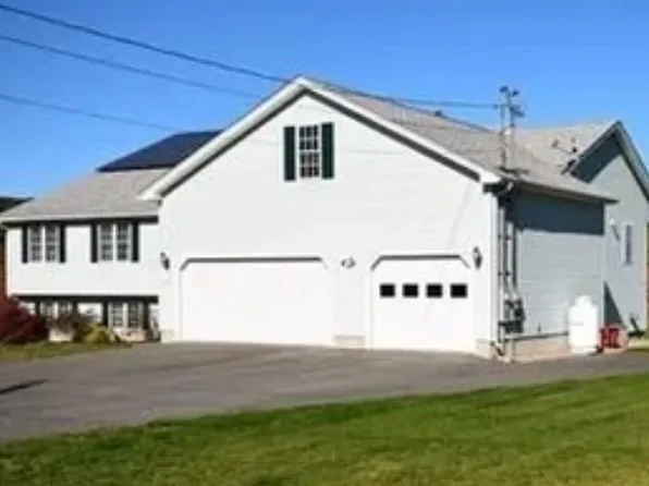 14 Macomber Rd, Monson, MA 01057