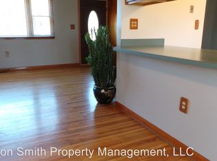 19580 Smith Cir, Ashburn, VA 20147