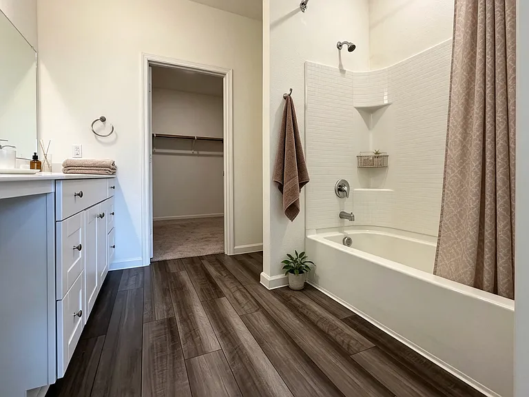 1604 Shadow Hawk Dr — Photo 8