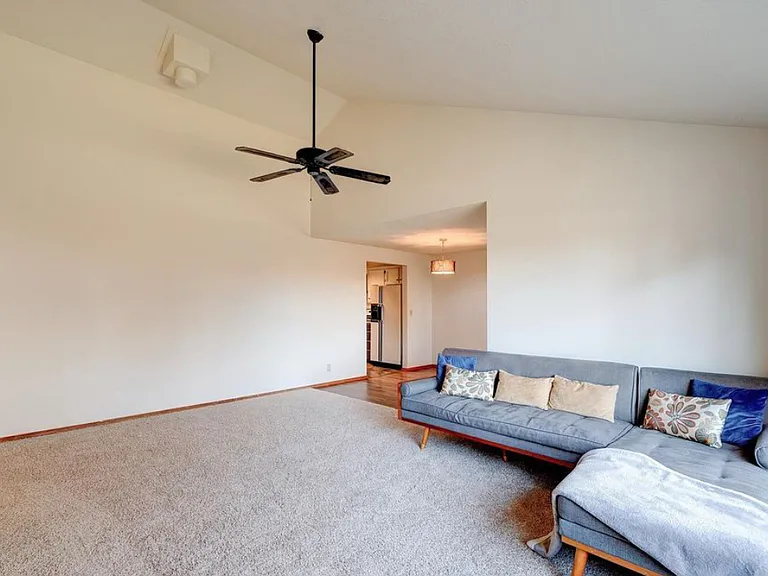 463 Suncrest Ave NW — Photo 8