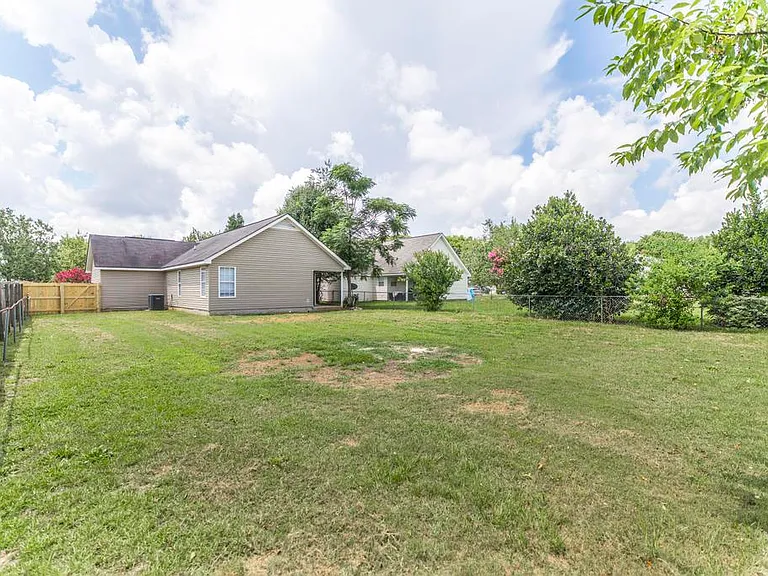 103 Country Cv — Photo 26