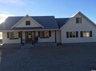 1913 W Ridgeline Rd, Stockton, UT 84071