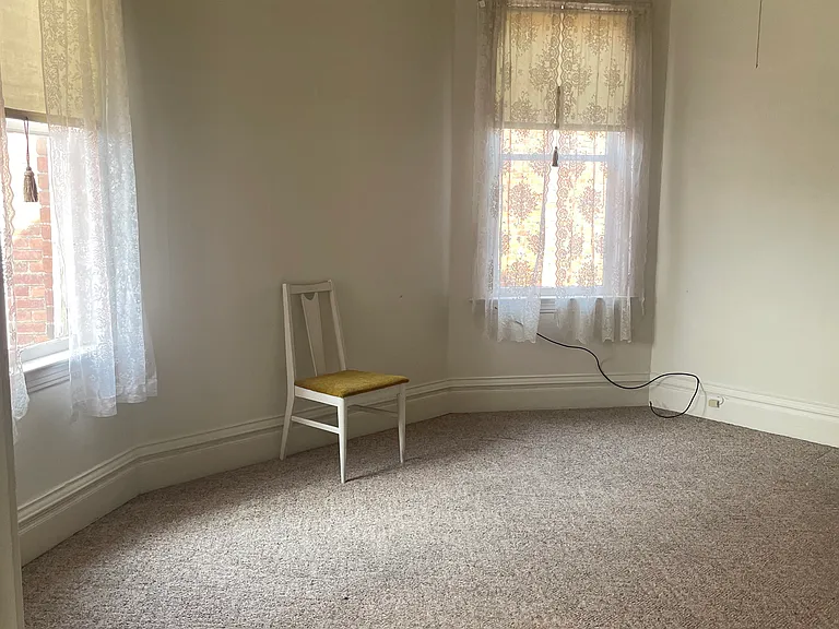 909 W Silver St #911 — Photo 2