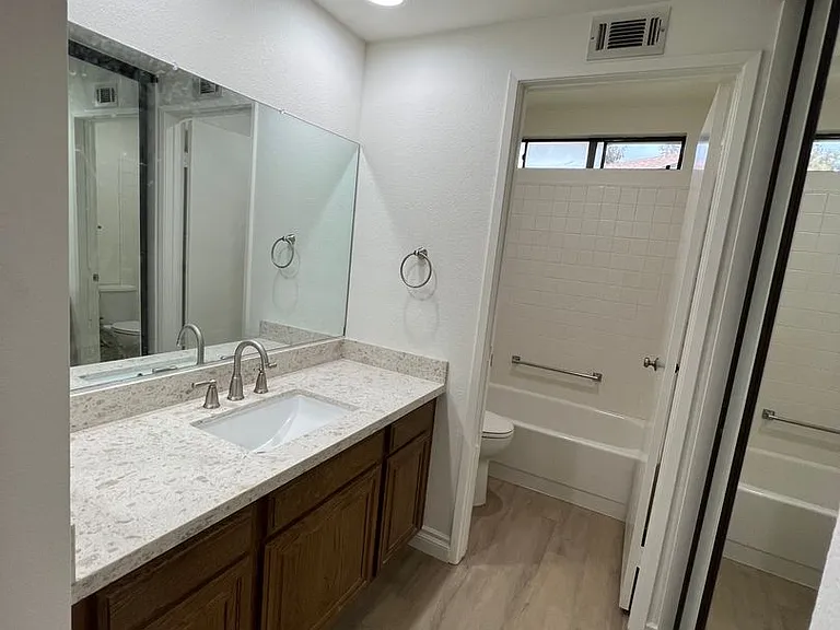 35120 Village 35 — Photo 12