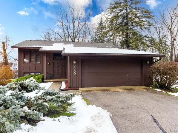 6639 Blue Spruce Ct, West Bloomfield, MI 48324