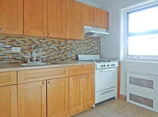 14011 34th Ave APT 4F, Flushing, NY 11354