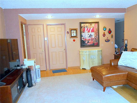 5th image of 1261 N Reeder Ave