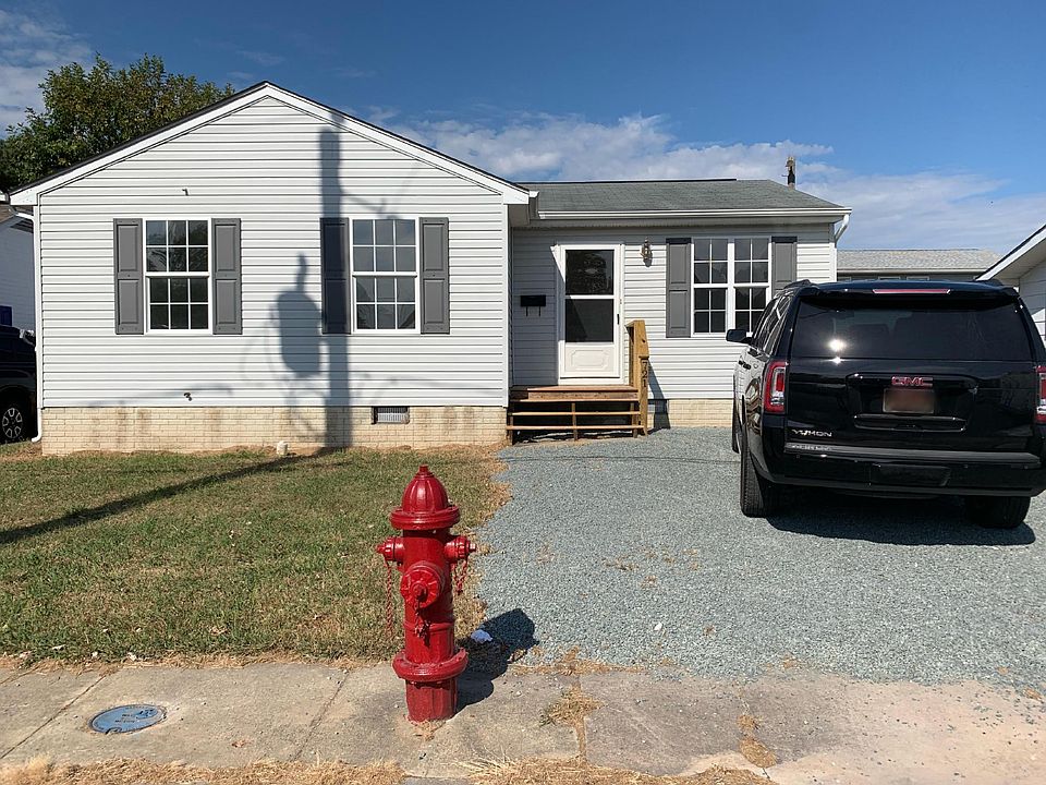 1st image of 721 Rosemont Ave